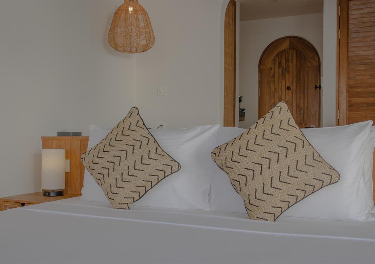 Stone Hotels Дгіффуші Екстер'єр фото