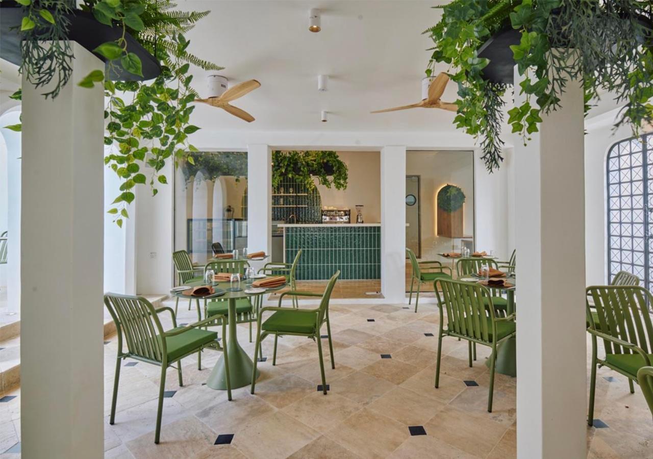 Stone Hotels Дгіффуші Екстер'єр фото
